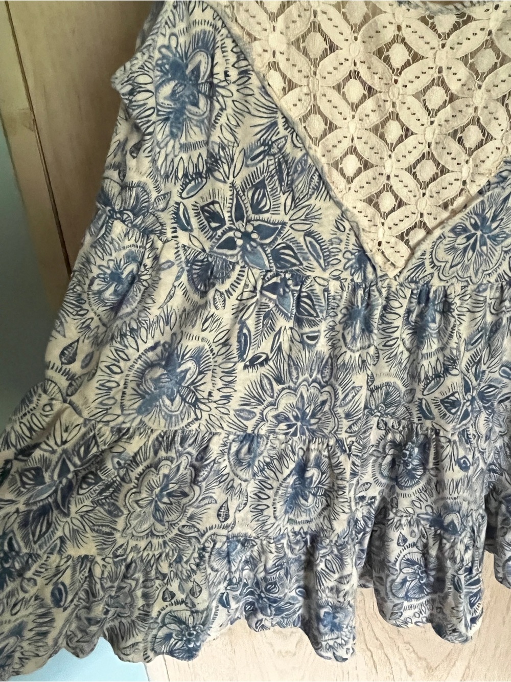 Free People Tank Top Floral Blue with Cream Lace Chest Sz Small - Picture 3 of 10